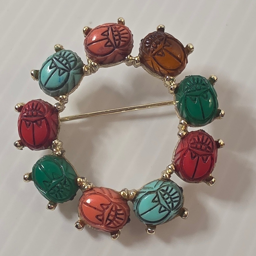 Unbranded Scarab Wreath Brooch OS Multi Color Fair Vintage Egyptian Revival